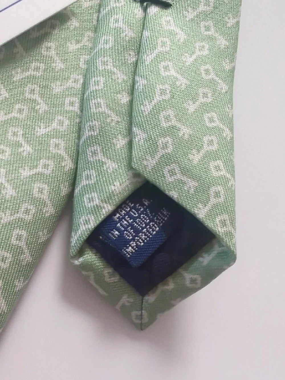 Vineyard Vines Custom Collection Silk Tie - Light Green Skeleton Key Print